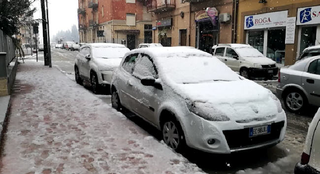 Piazza Armerina - Forti nevicate la notte scorsa e in mattinata [VIDEO]