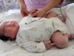 Cina, il bimbo appena nato pesa gi 6,2 chili