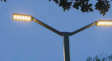 Agira - L' illuminazione pubblica di 6 vie riqualificata con lampadine a Led