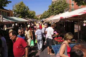 Piazza Armerina - Il mercato settimanale in piazza Falcone-Borsellino