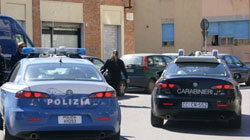 PIazza Armerina - Dieci extracomunitari arrestati dalla Polizia di Stato e dall'Arma dei Carabinieri
