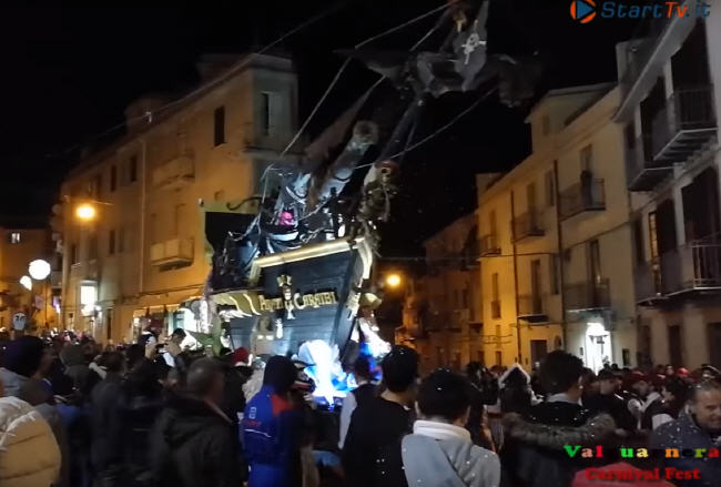 Valguarnera, Carnevale: domenica la sfilata dei carri allegorici